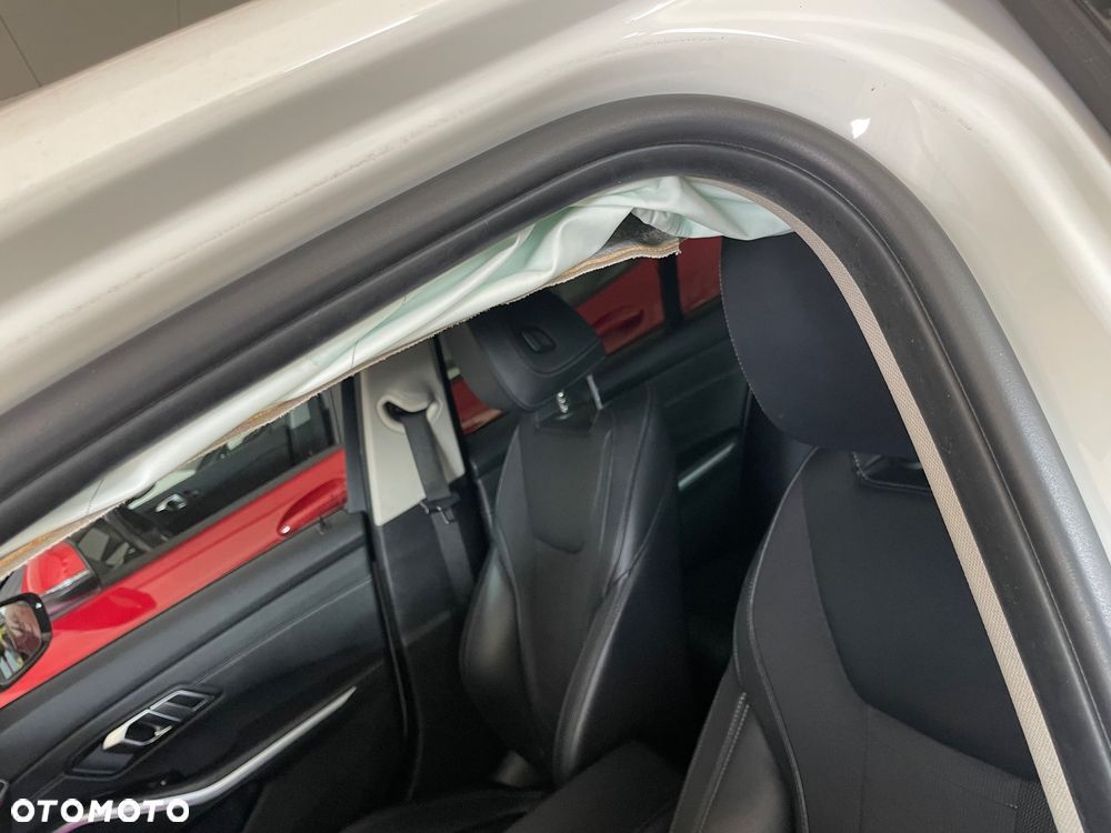 BMW Seria 3 318d Sport Line Shadow - 17