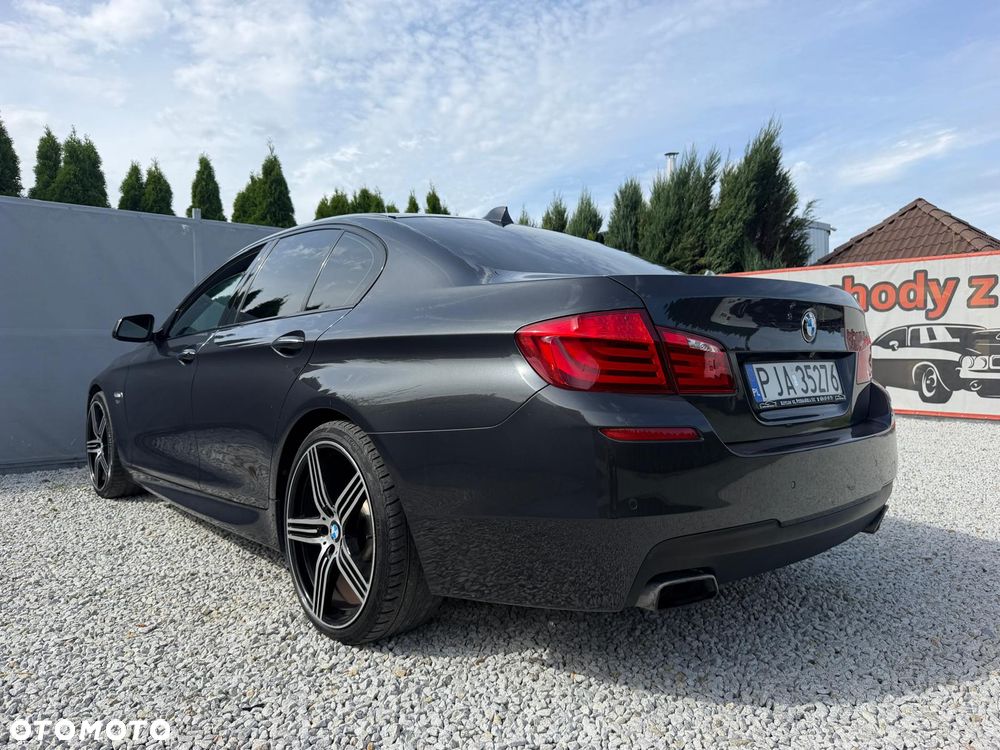 BMW Seria 5 550i xDrive - 8
