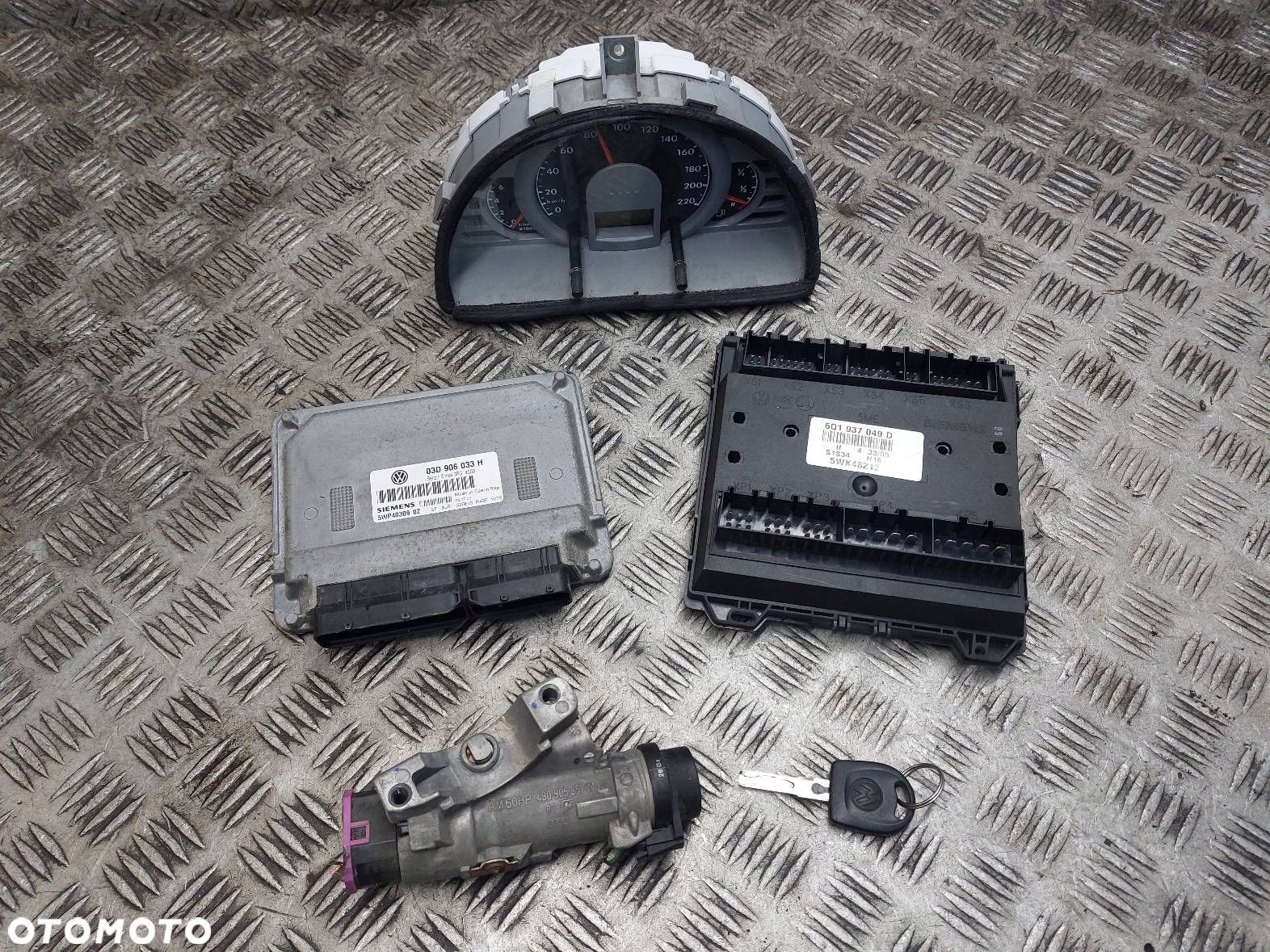 ZESTAW STARTOWY VOLKSWAGEN FOX I 03D906033H 6Q1937049D 5Z0920820NX - 1