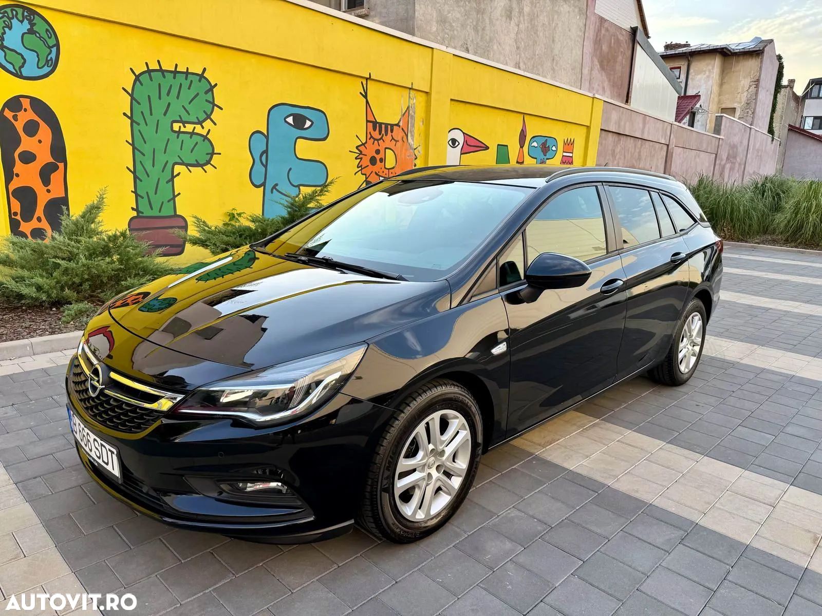 Opel Astra 1.6 CDTI Automatik Sports Tourer Active - 1