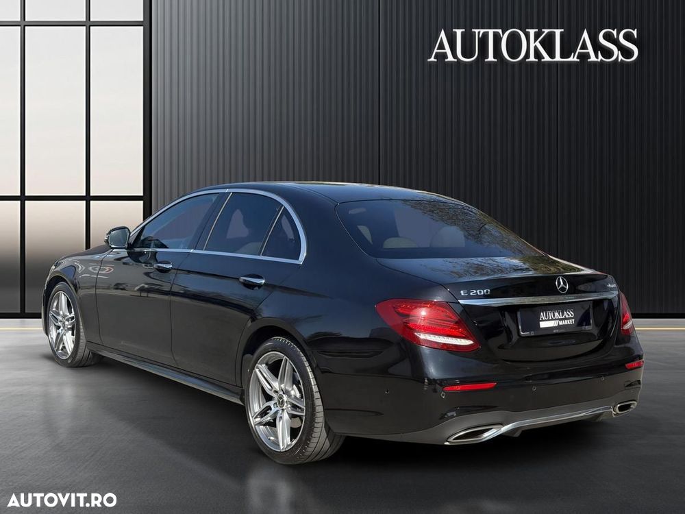 Mercedes-Benz E 200 4MATIC 9G-TRONIC AMG Line - 2