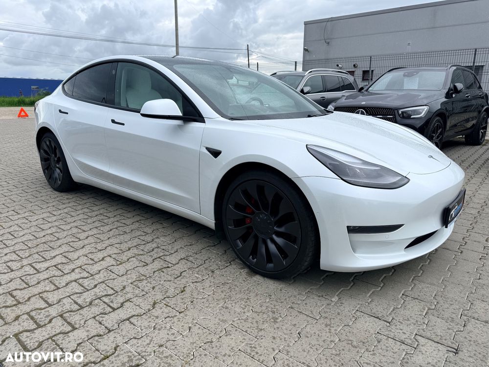 Tesla Model 3 - 7