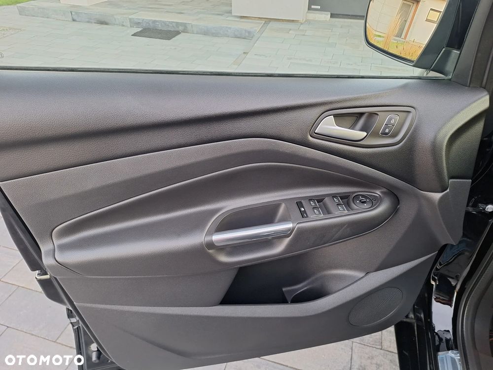 Ford Kuga 2.0 TDCi 4x4 ST-Line - 16