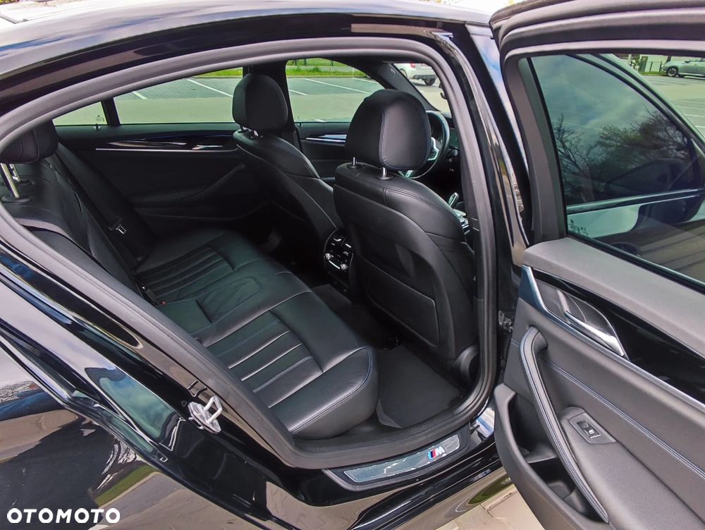 BMW Seria 5 530i xDrive M Sport Edition - 28