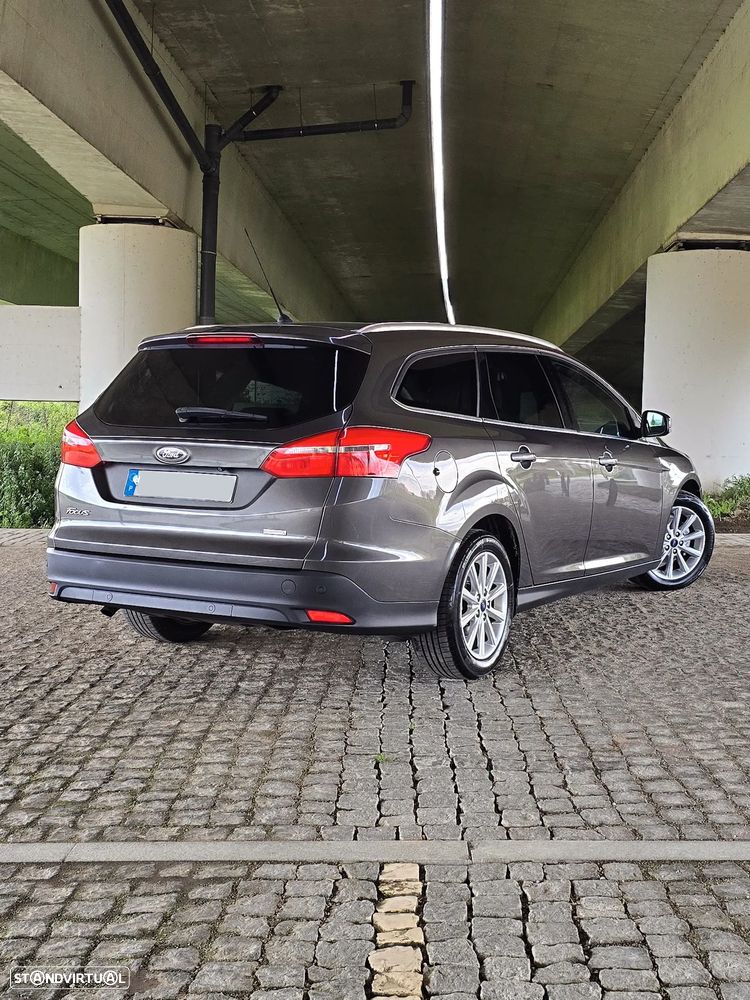 Ford Focus SW 1.0 EcoBoost S&S TITANIUM - 4