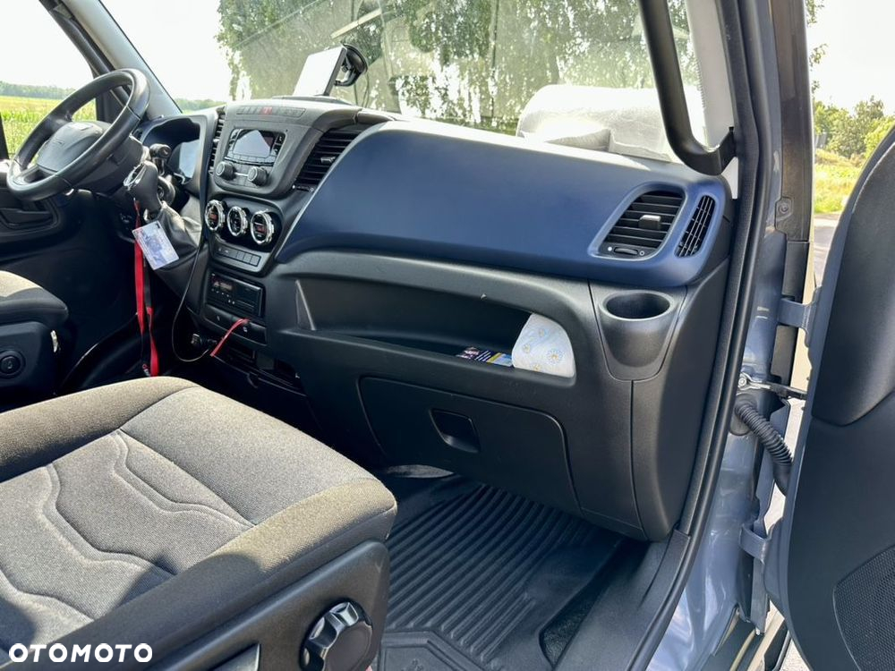 Iveco 35C18 - 17
