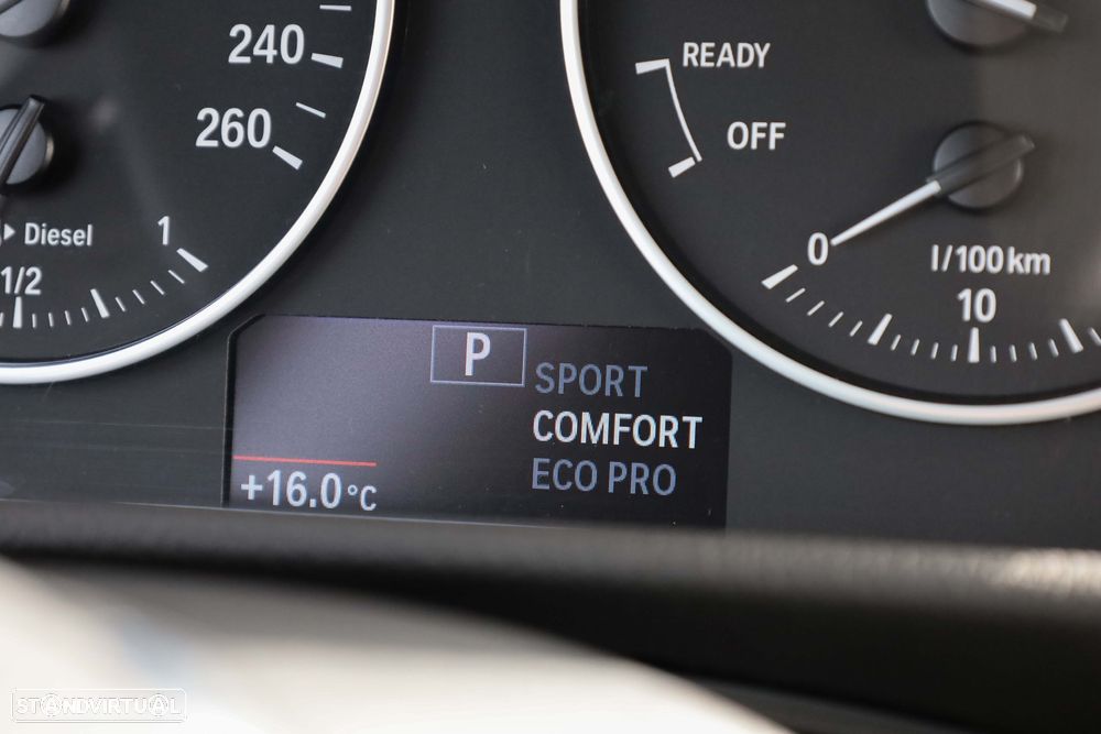 BMW 216 Active Tourer d Line Sport Auto - 29