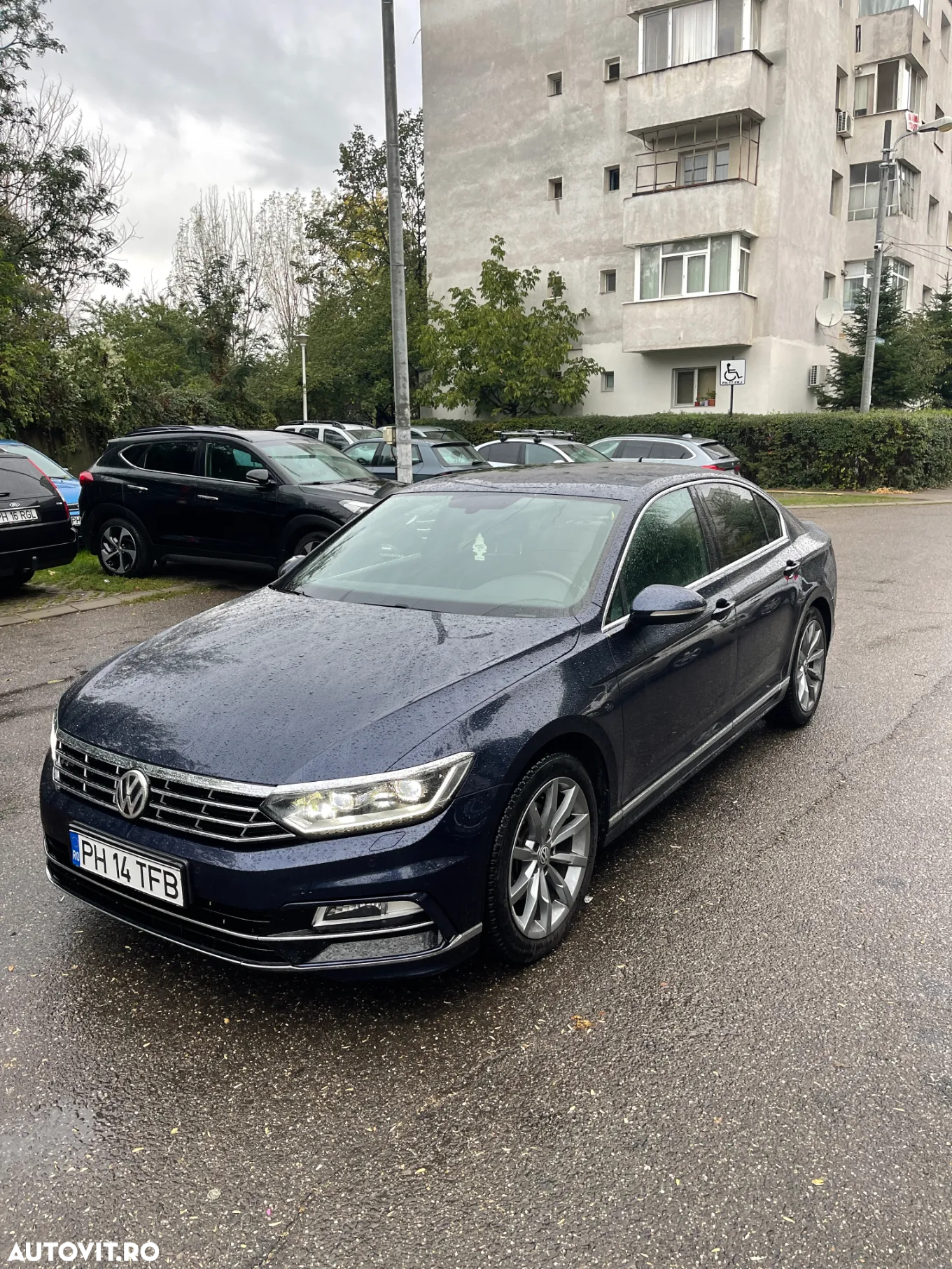 Volkswagen Passat - 2