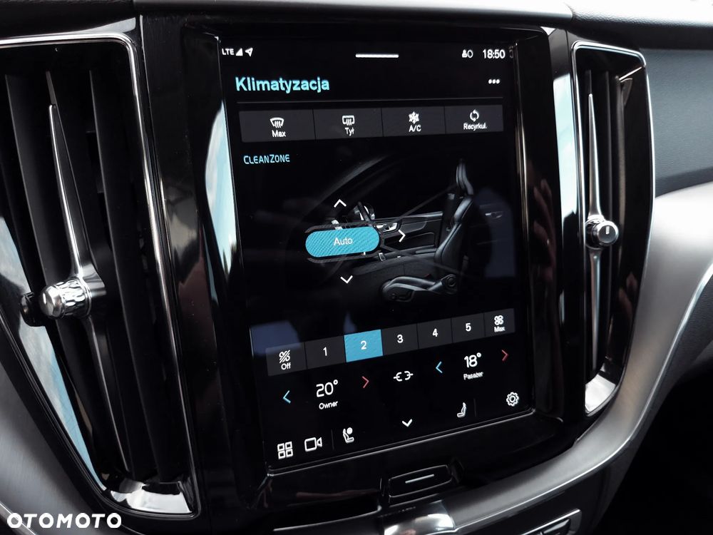 Volvo XC 60 B4 B Momentum Pro - 25