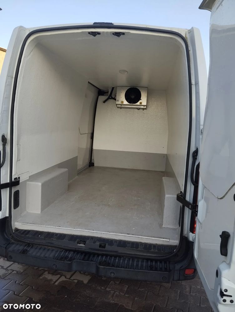 Nissan NV400 - 3