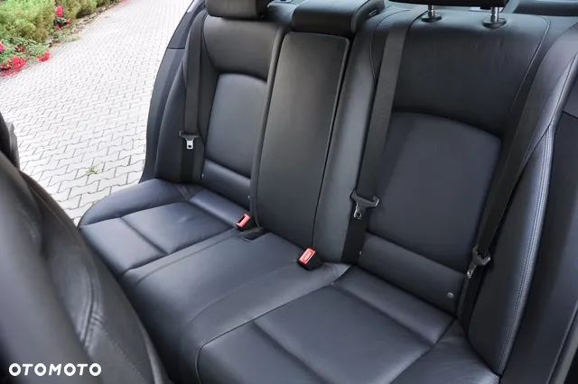 BMW Seria 7 750Li xDrive - 10