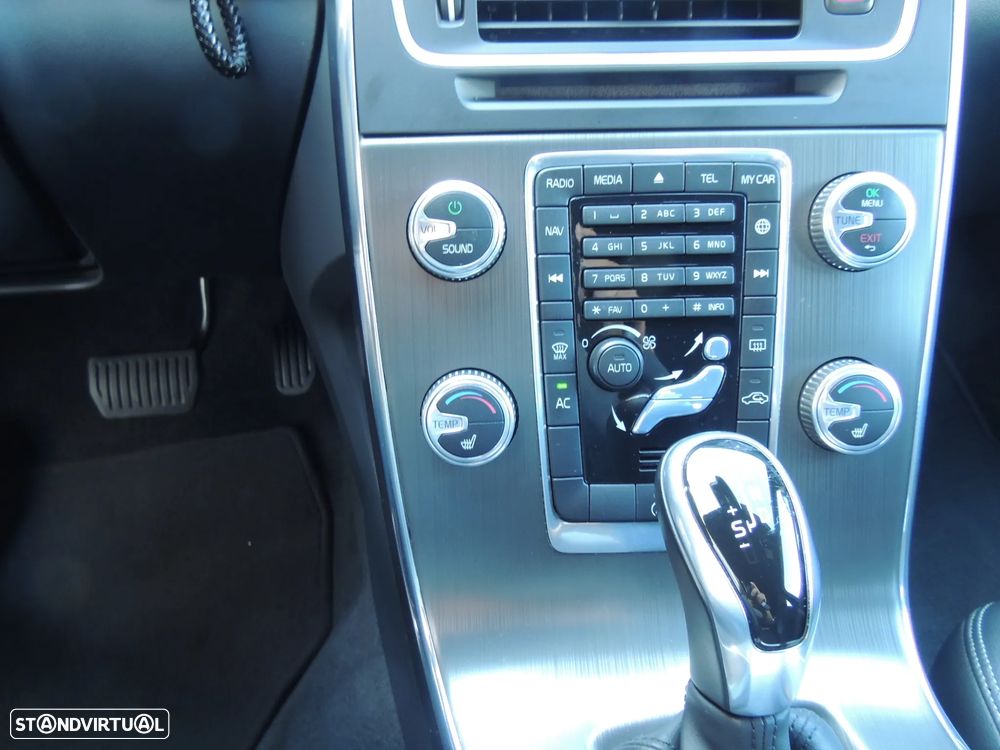 Volvo V60 D3 Geartronic Business Edition - 13