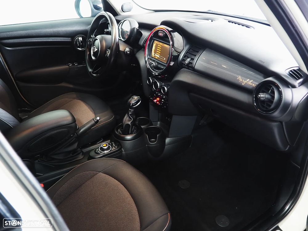 MINI 5 Portas Cooper D Aut. - 13
