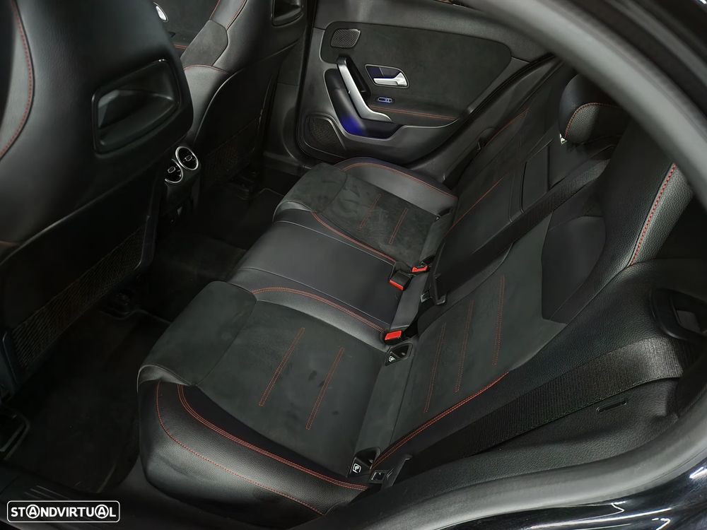 Mercedes-Benz A 250 e AMG Line - 27