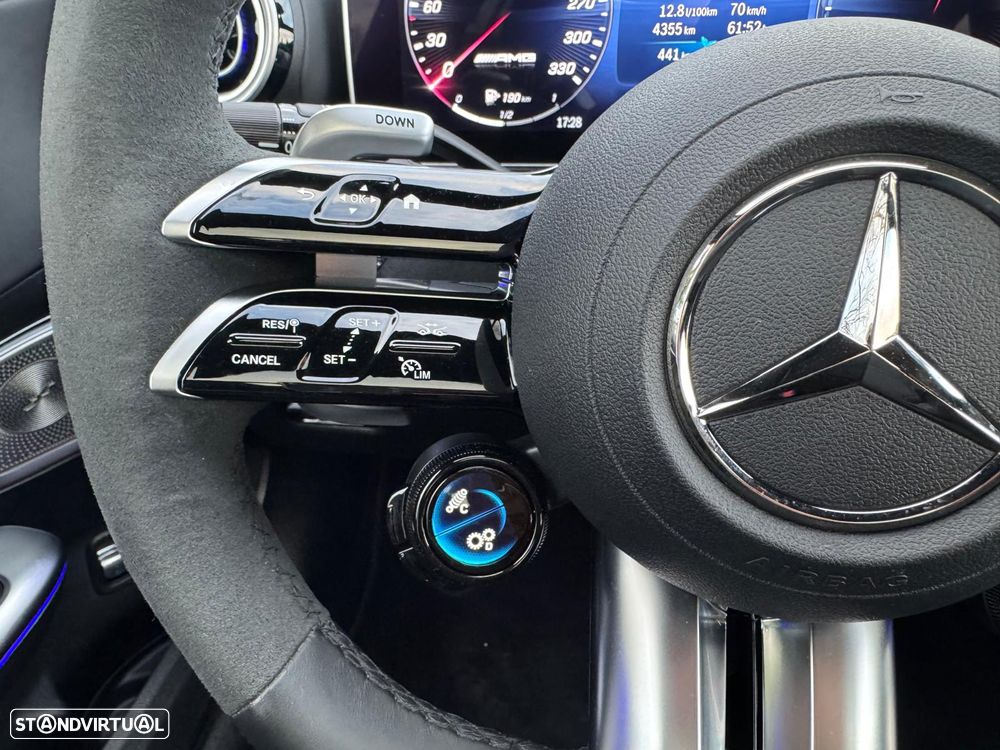 Mercedes-Benz C 63 AMG S E Performance 4Matic - 33