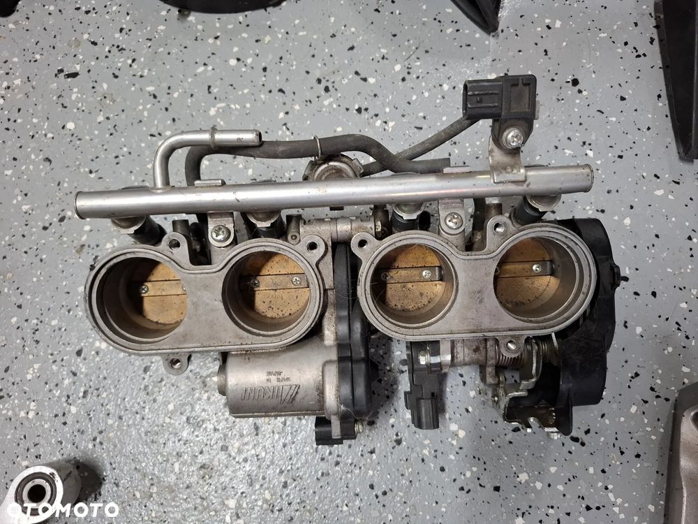 Yamaha YZF R1 RN19 siedzenie amortyzator przepustnice ogon lampa set - 3
