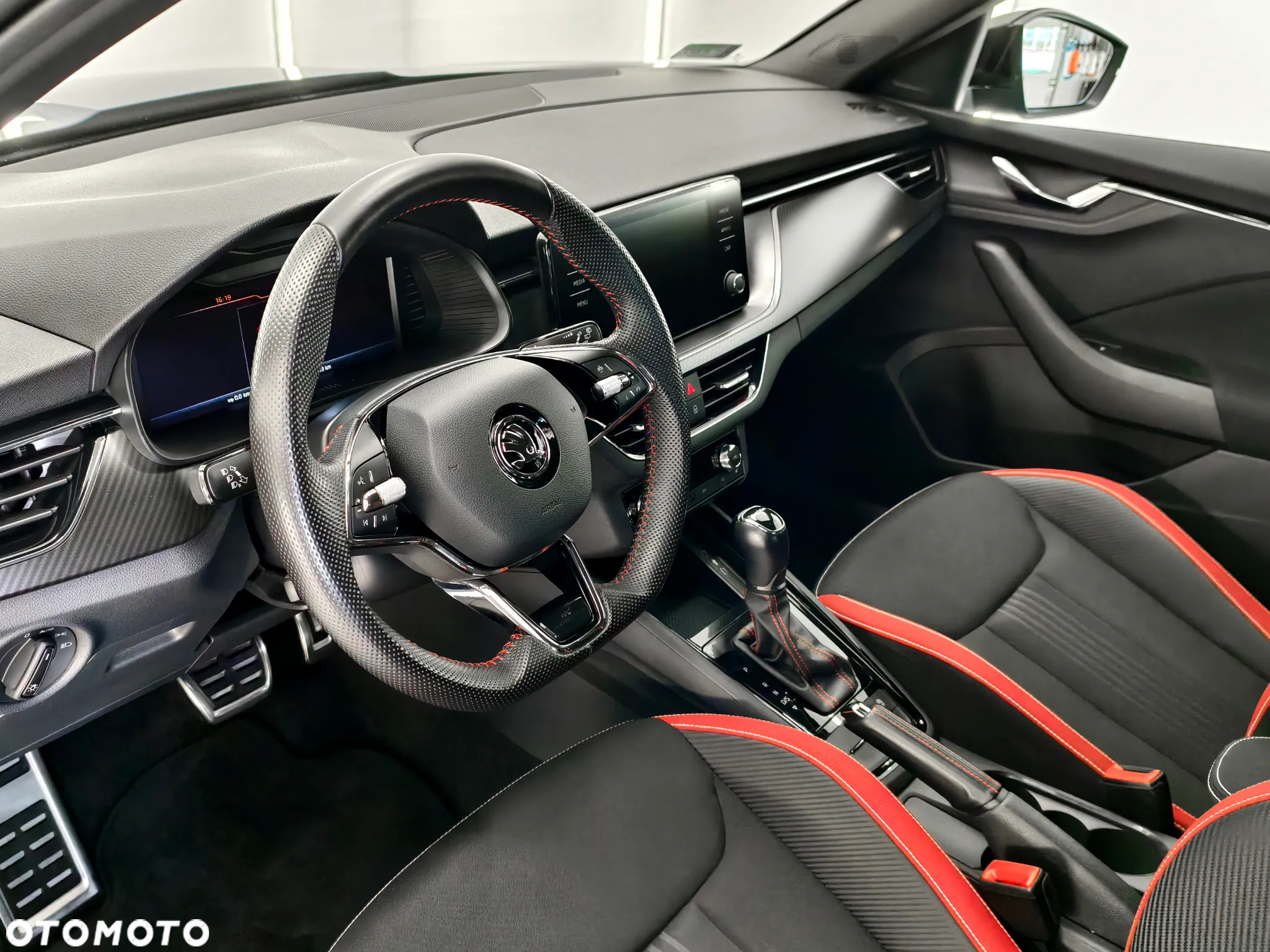 Skoda Kamiq 1.5 TSI Monte Carlo DSG - 8