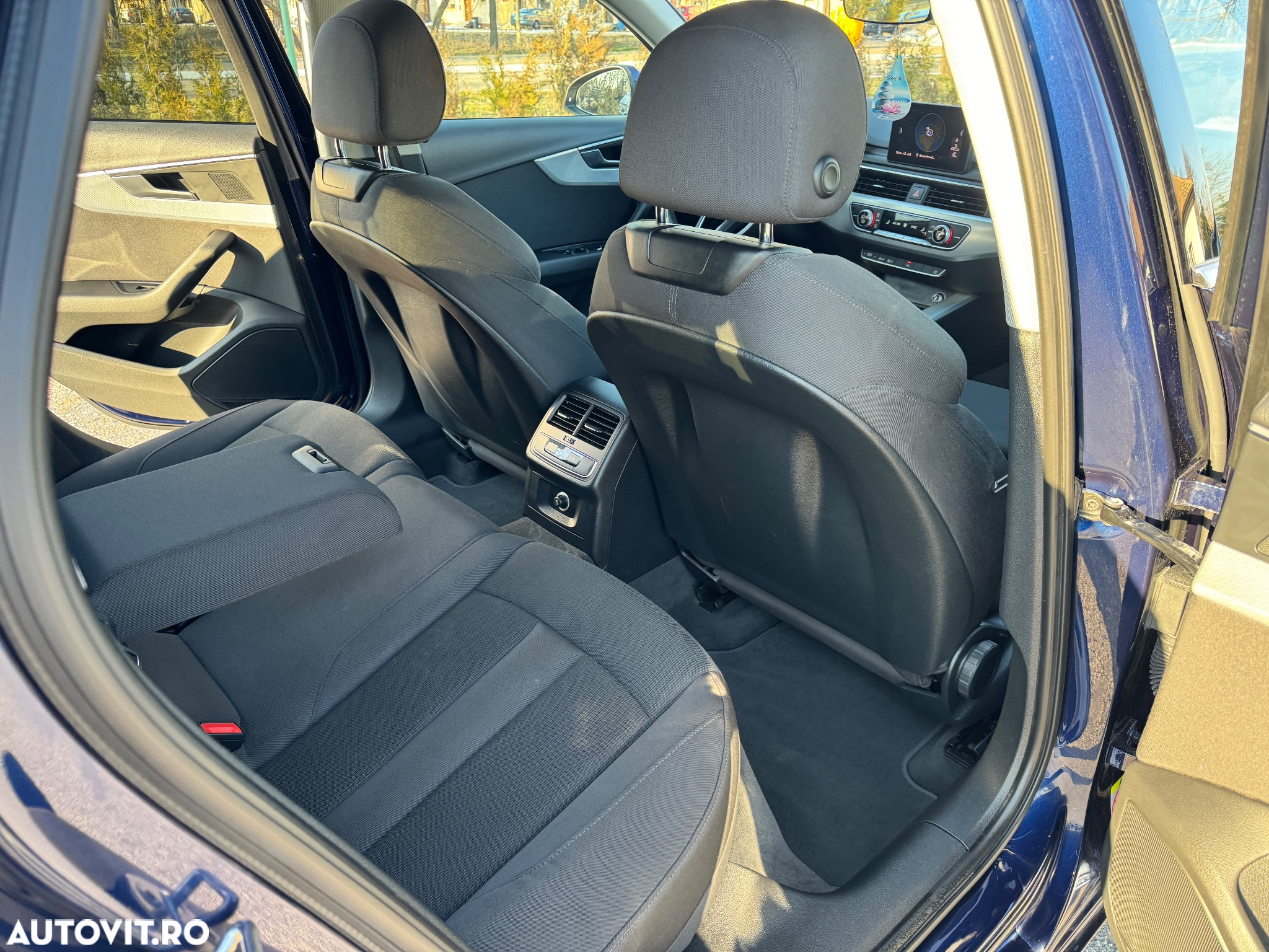 Audi A4 Avant 30 TDI S tronic sport - 15