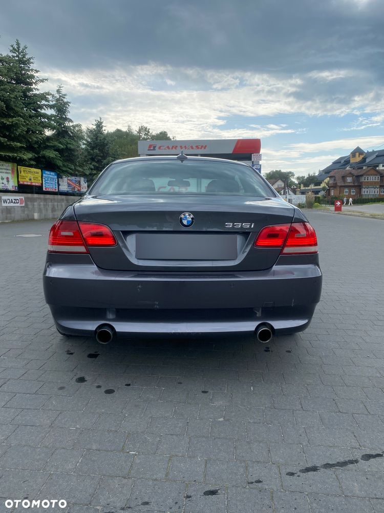 BMW Seria 3 335i Coupe - 5