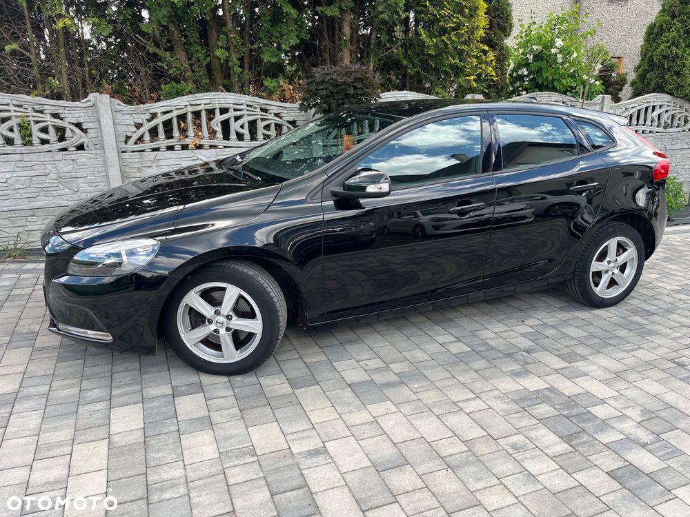 Volvo V40 T2 Drive-E Base - 22