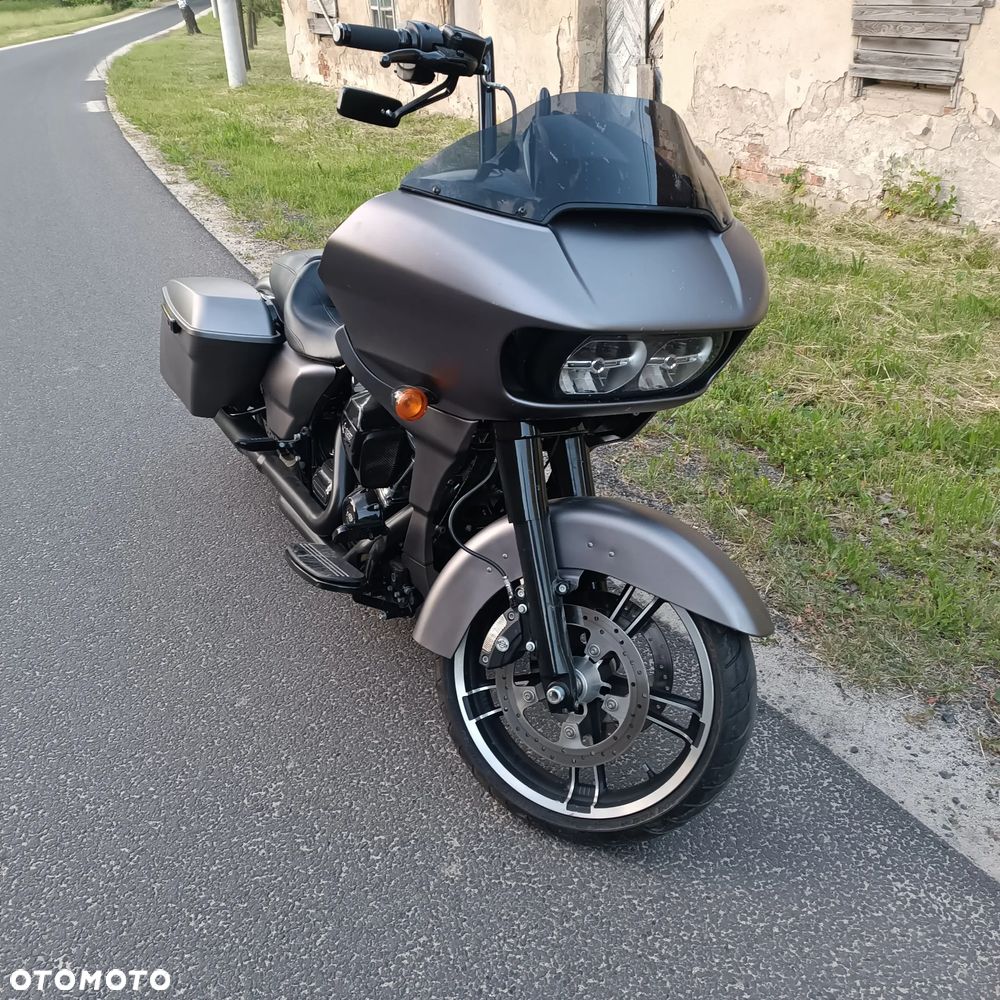 Harley-Davidson Touring Road Glide - 14