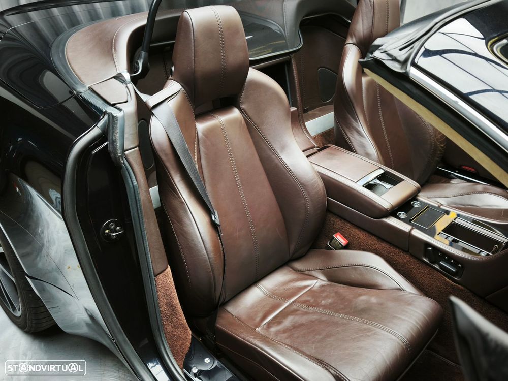 Aston Martin Vantage Roadster Sportshift - 13