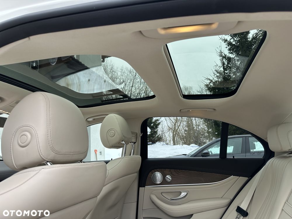 Mercedes-Benz Klasa E - 9