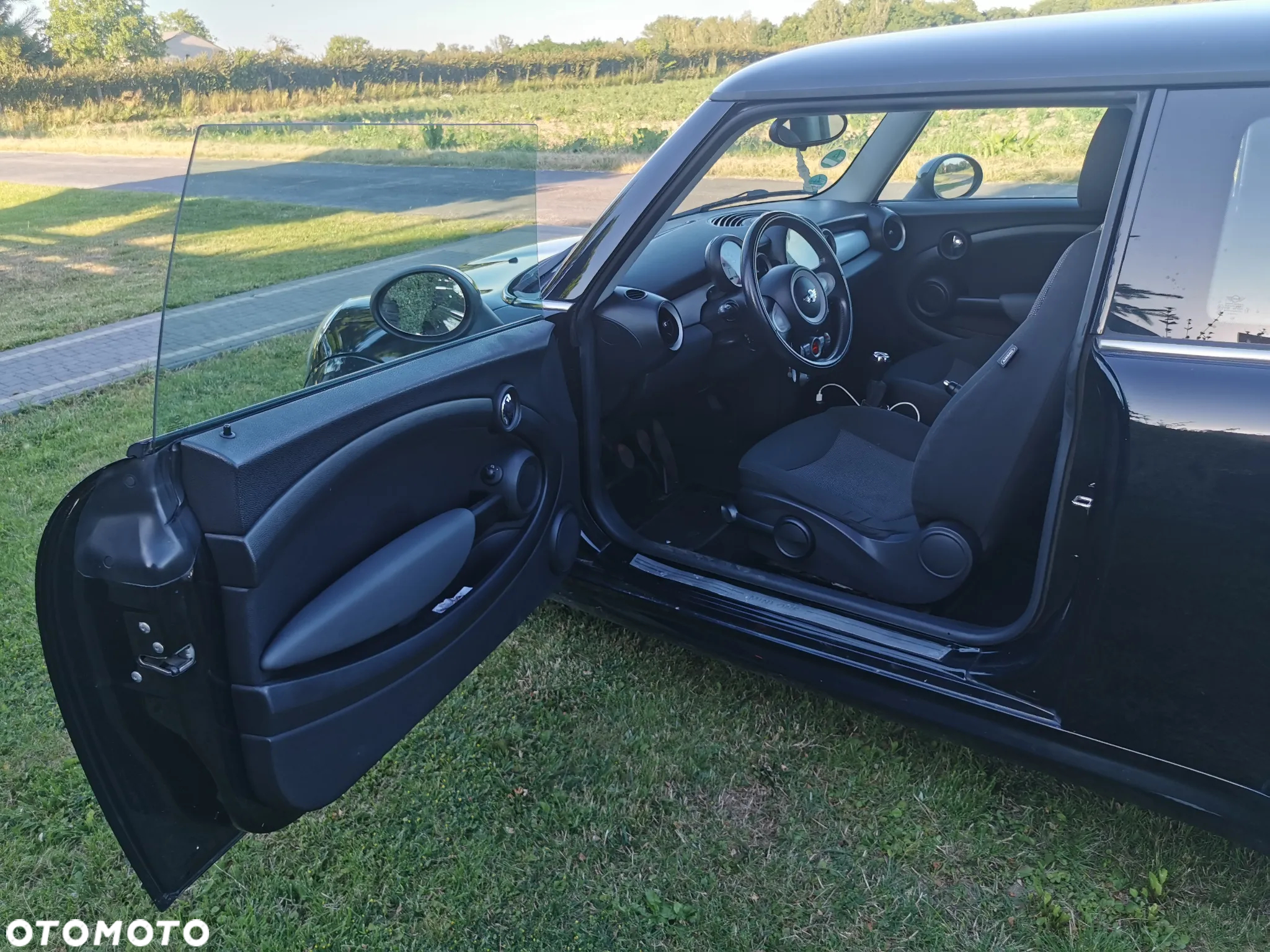 MINI ONE Standard - 10