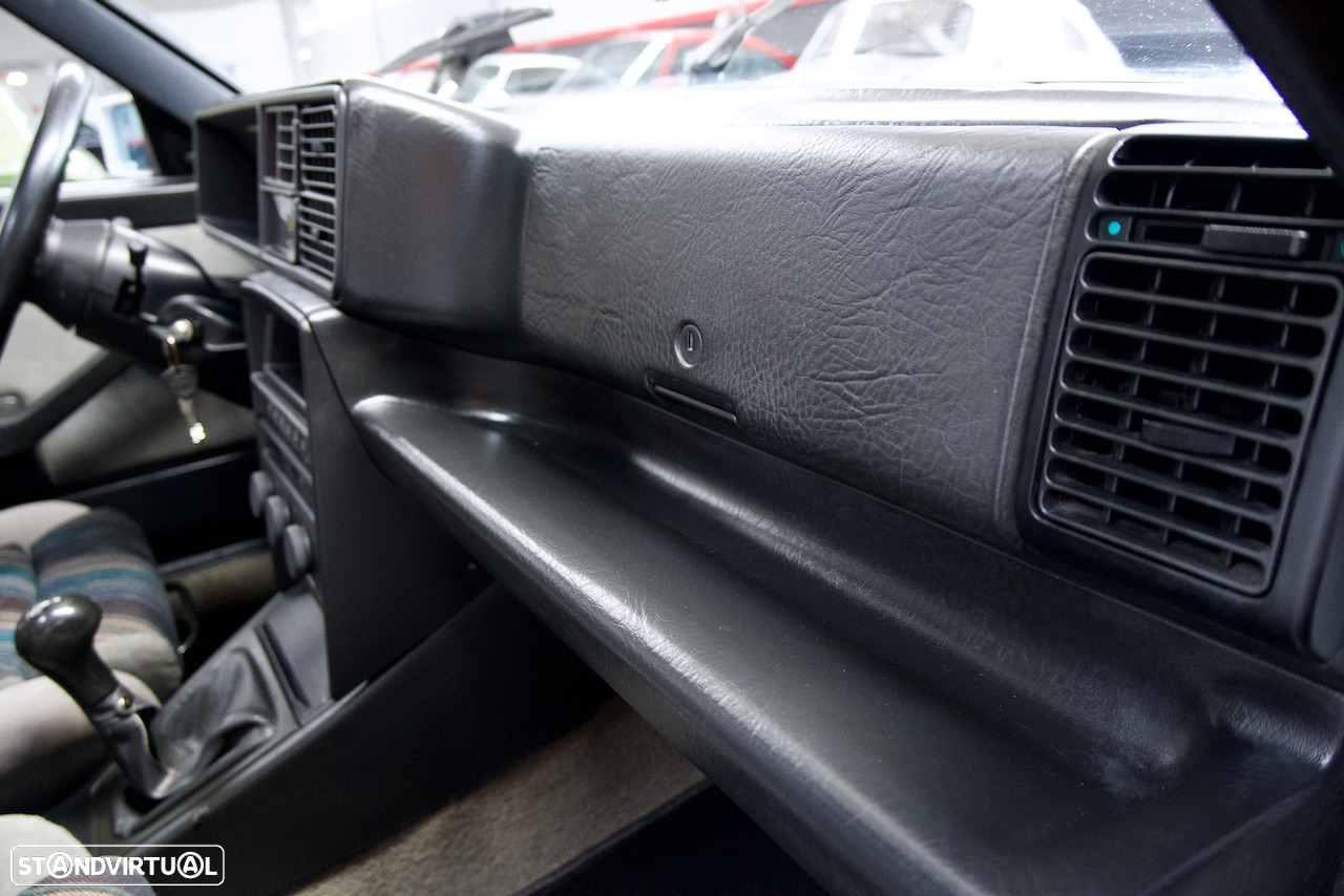 Lancia Delta 2.0 HF Integrale - 27