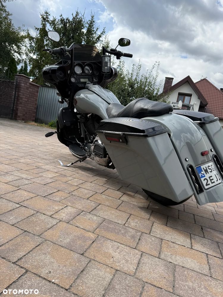 Harley-Davidson FLH Electra Glide - 4