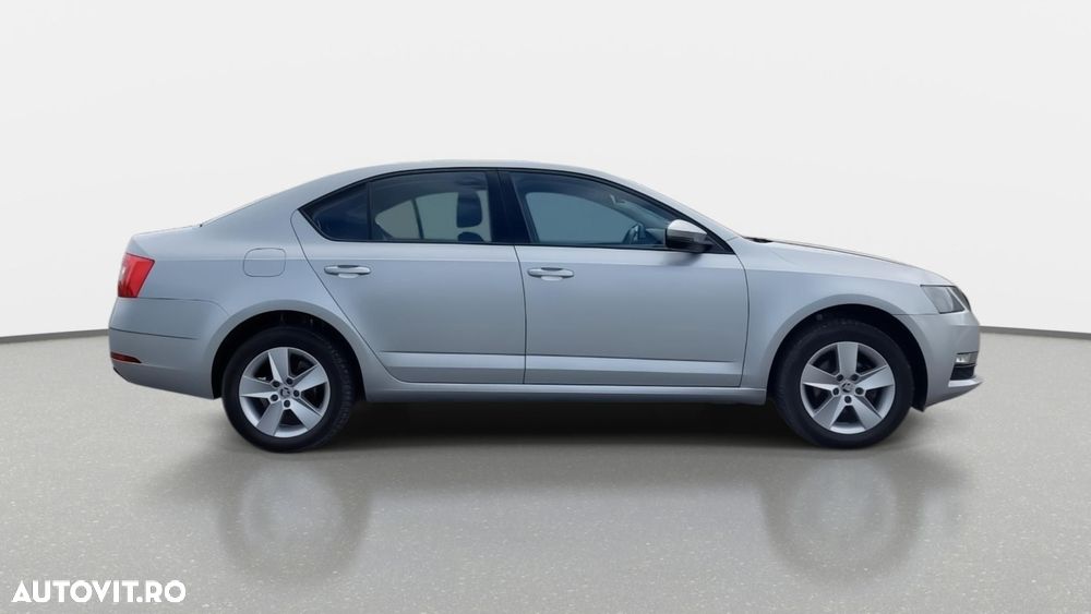 Skoda Octavia - 5