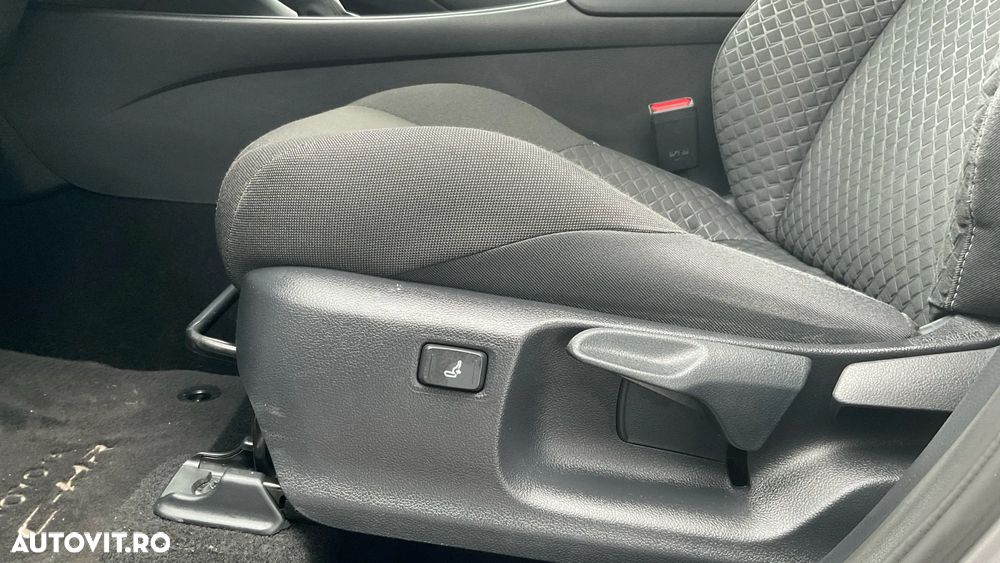 Toyota C-HR 2.0 Hybrid Business-Edition - 18