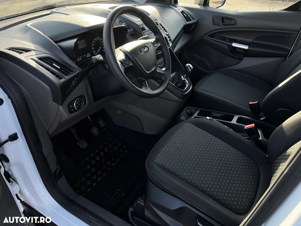 Ford Transit Connect - 10