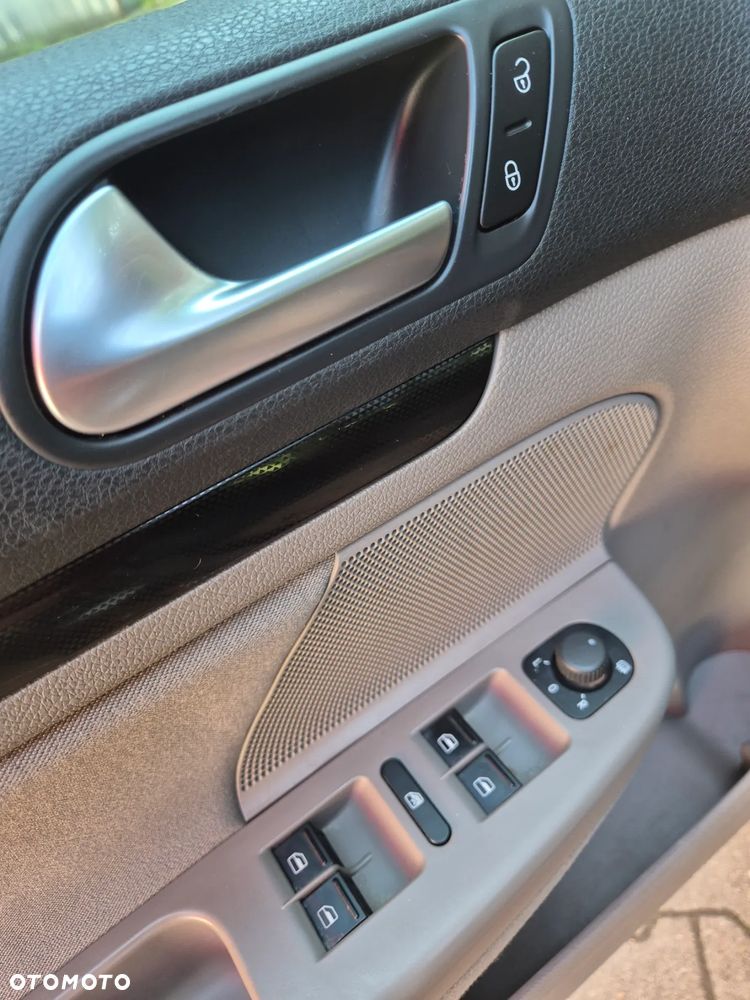 Volkswagen Golf 1.2 TSI BlueMotion Technology Style - 14