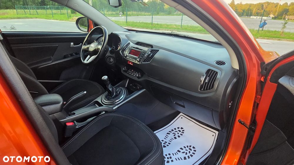 Kia Sportage 2.0 CVVT 2WD Vision - 26