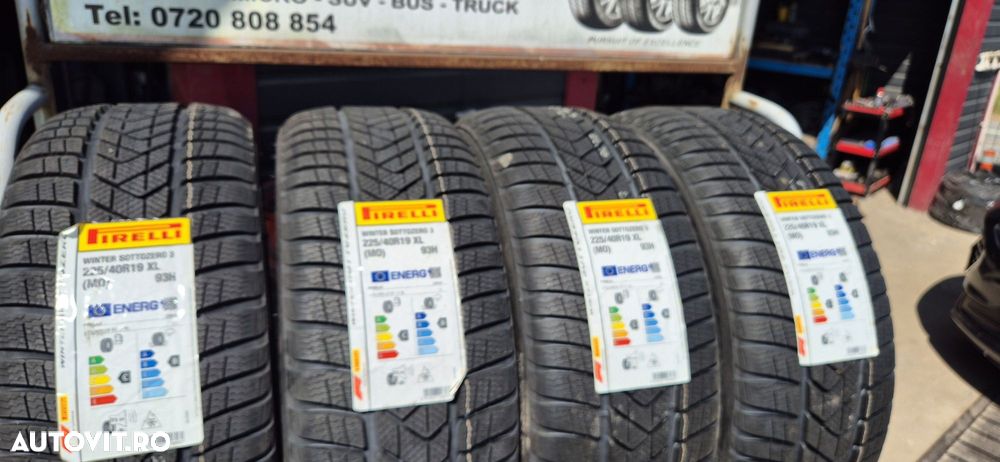 225 40 19 Pirelli - 4