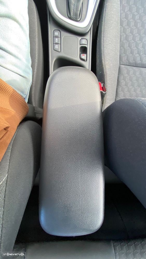 Toyota Yaris 1.5 HDF Comfort - 48