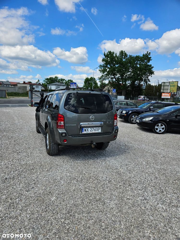 Nissan Pathfinder 2.5 D Platinum - 12