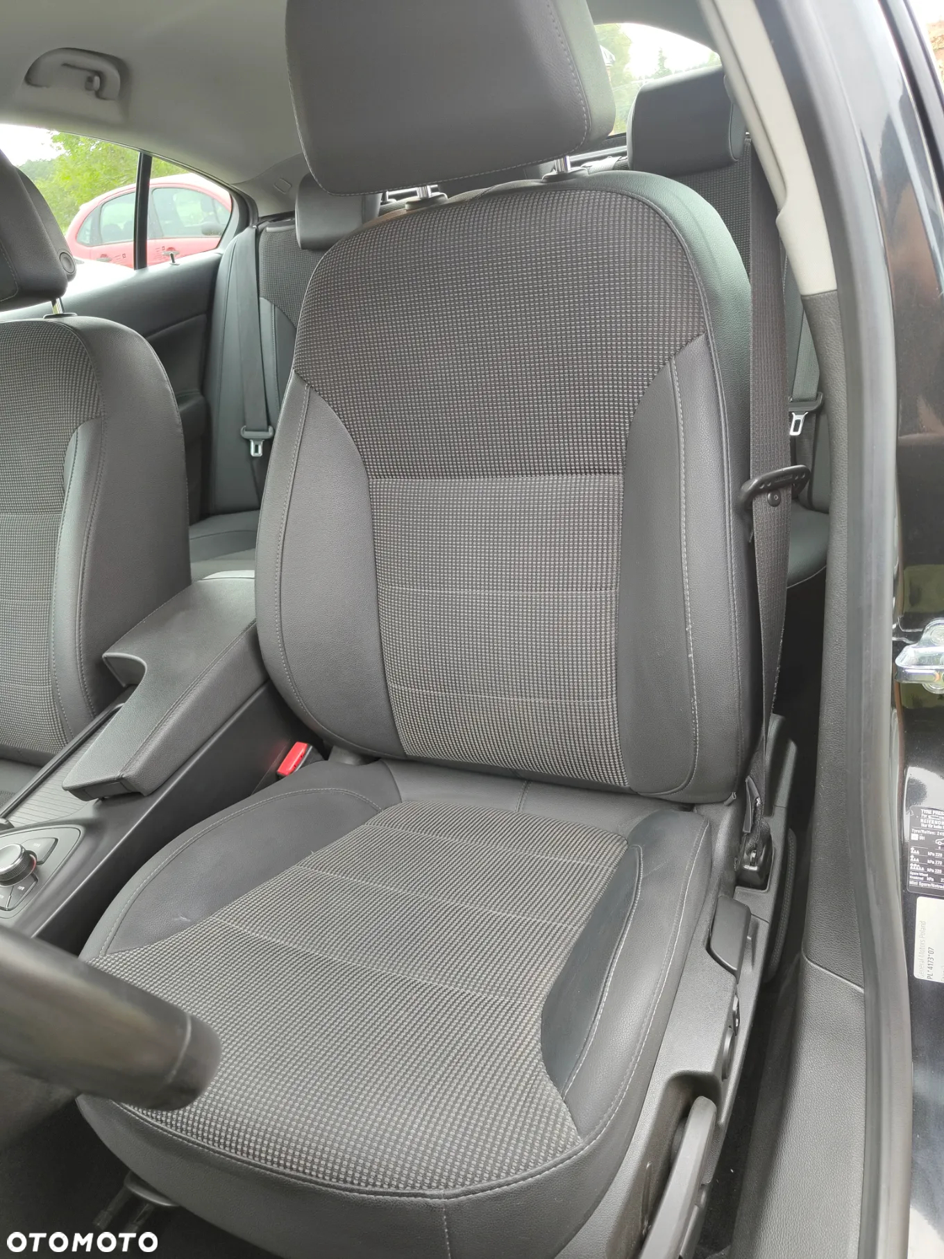 Opel Insignia 2.0 CDTI Cosmo - 12