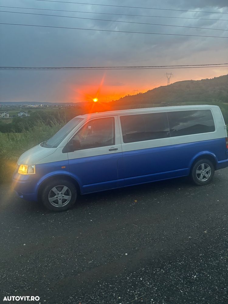 Volkswagen Multivan - 13