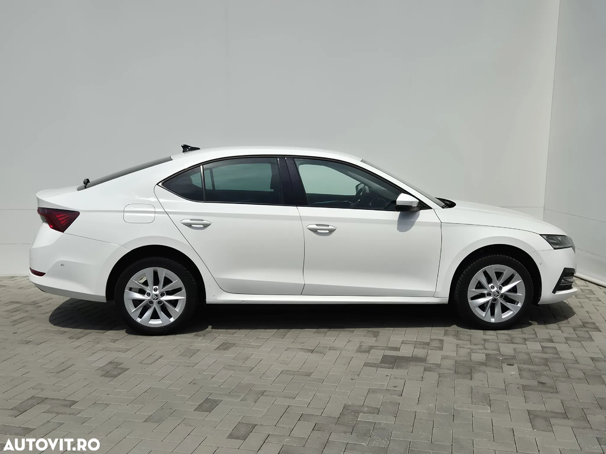 Skoda Octavia 2.0 TDI DSG Style - 6