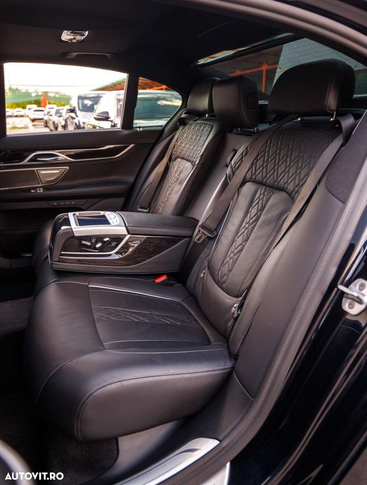 BMW Seria 7 - 12