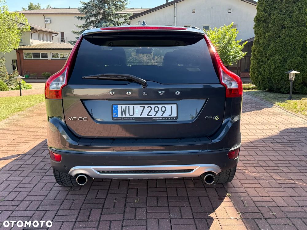 Volvo XC 60 DRIVe R-Design - 11