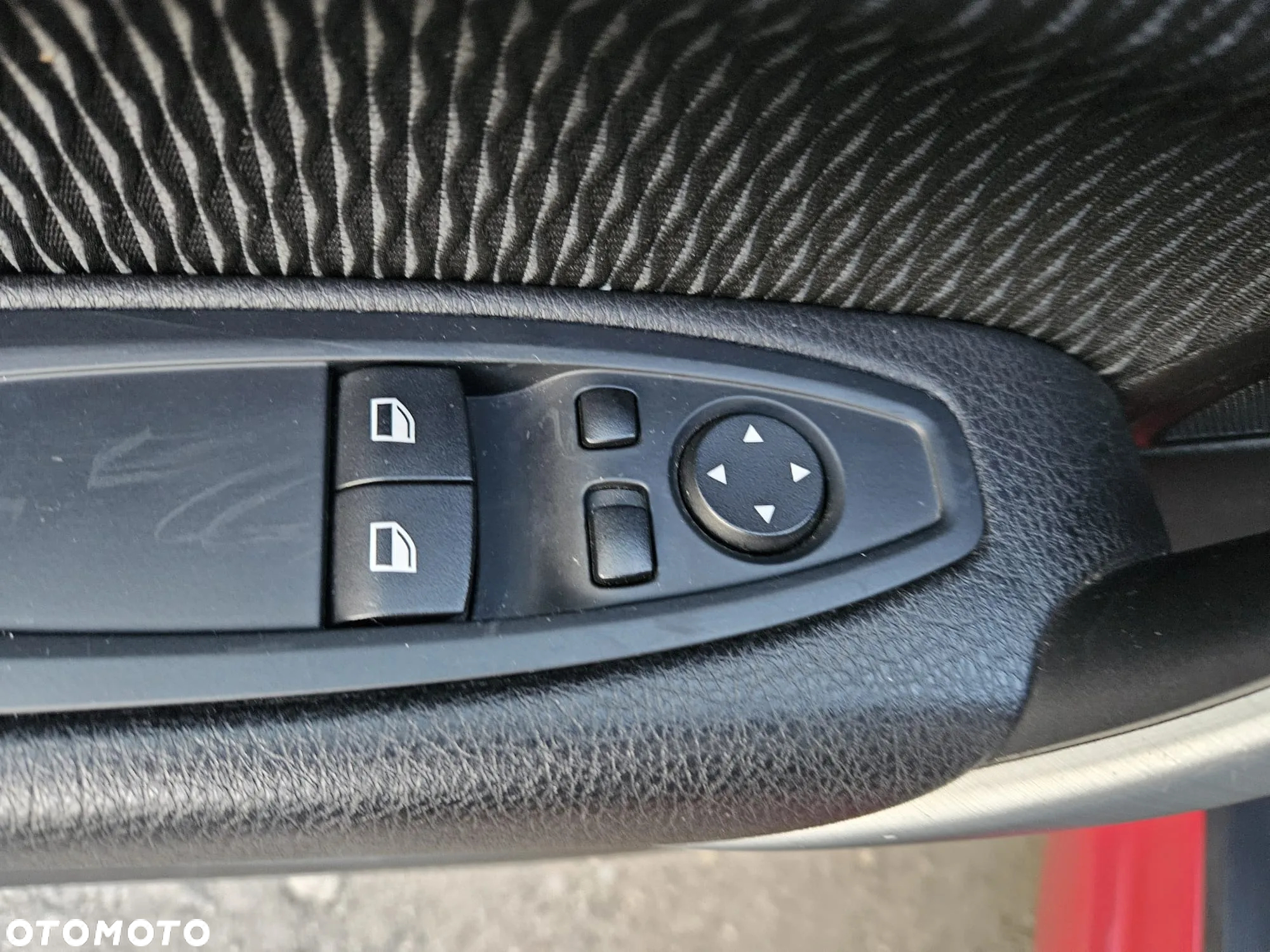 BMW Seria 1 114i - 24
