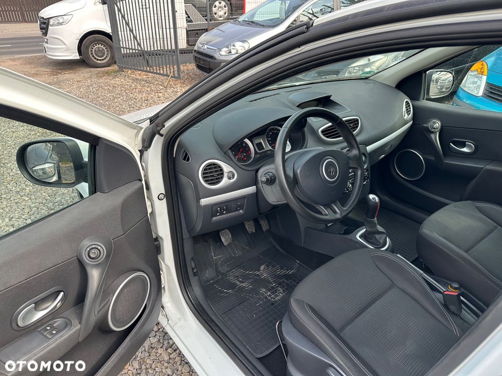 Renault Clio 1.2 16V 75 Dynamique - 12