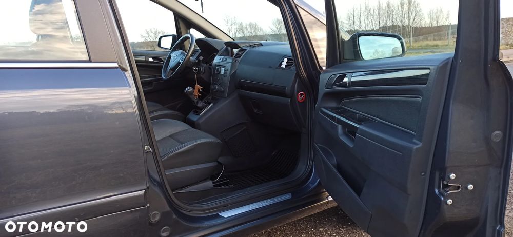 Opel Zafira 1.8 Family - 13