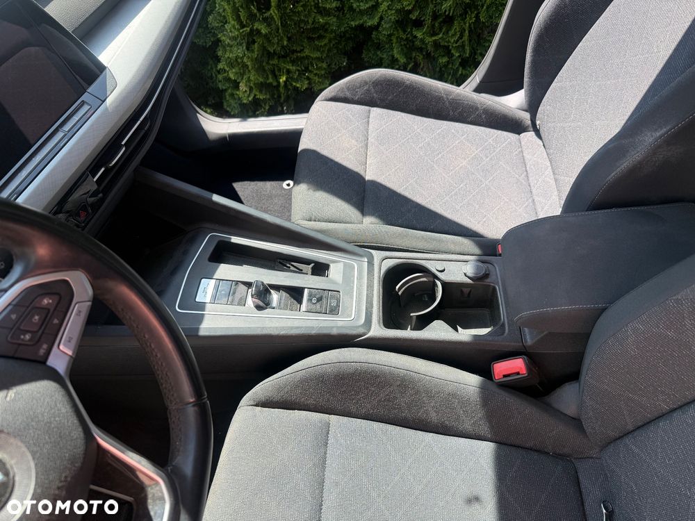 Volkswagen Golf 1.0 TSI Highline DSG - 9