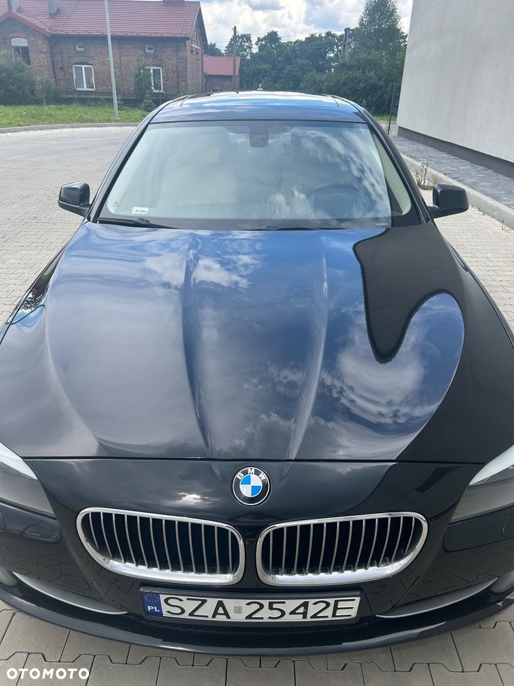 BMW Seria 5 520d xDrive - 13