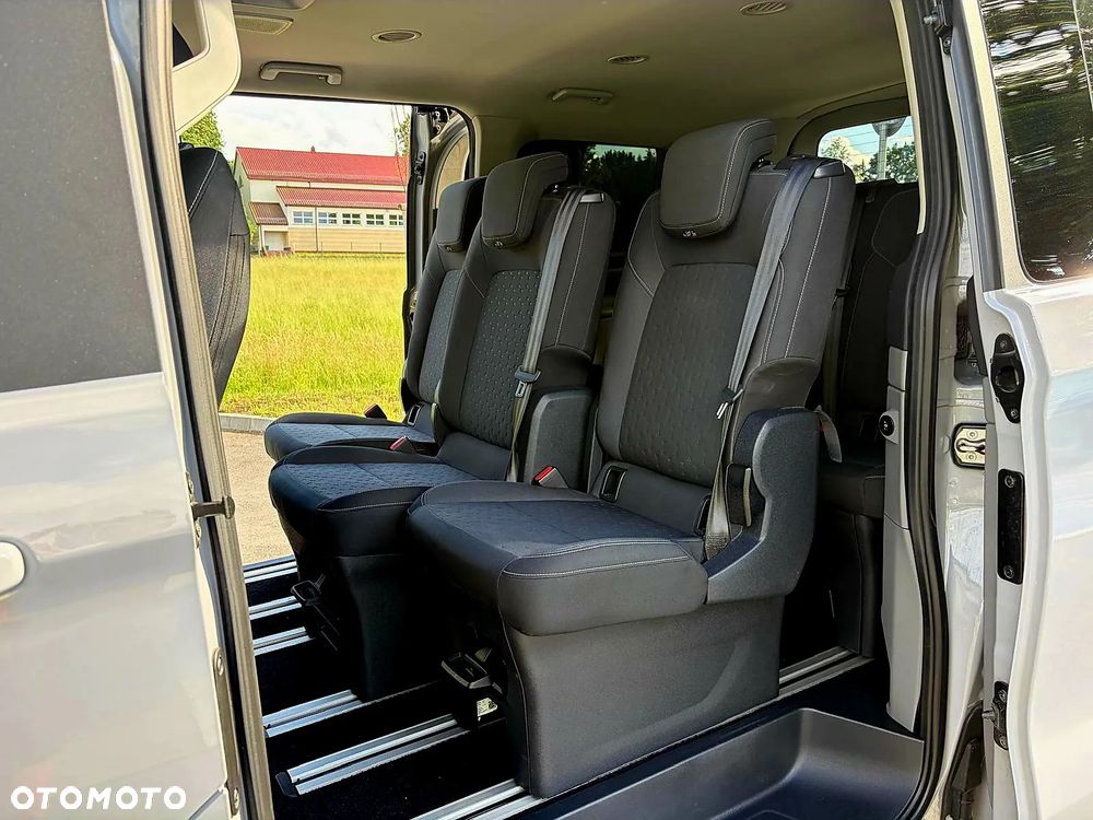 Ford Tourneo Custom 2.0 EcoBlue L1 Titanium SelectShift - 35