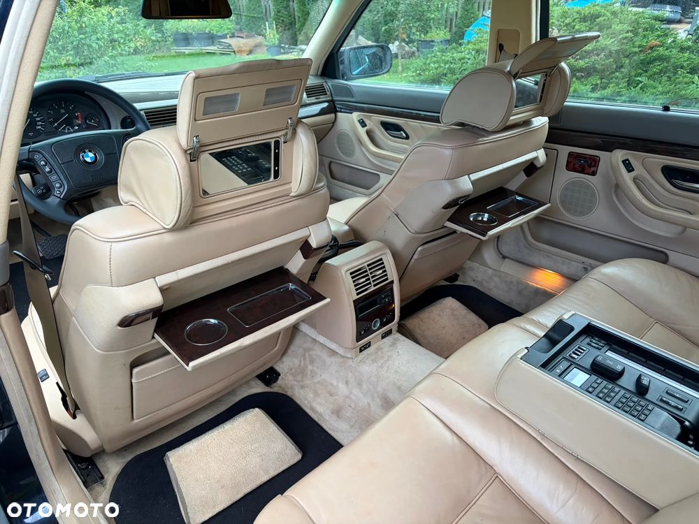 BMW Seria 7 750iL - 22